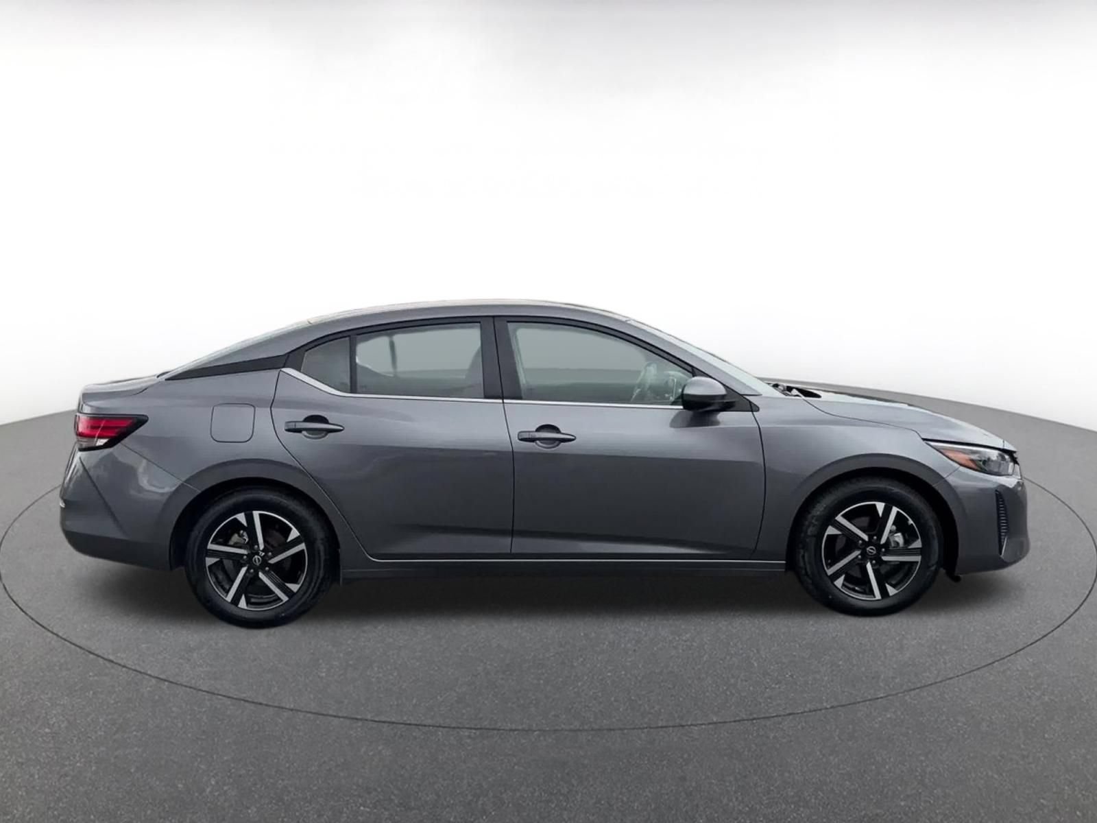 Used 2025 Nissan Sentra SV FWD image 15