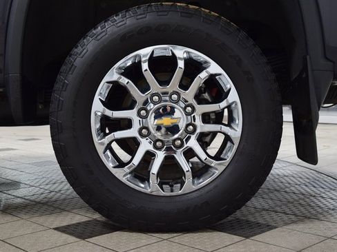 Certified 2024 Chevrolet Silverado 2500 LTZ w/ LTZ Premium Package image 30