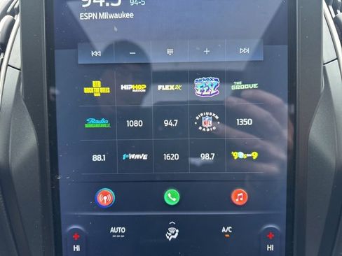 Used 2024 Ford Edge SEL w/ Convenience Package image 34