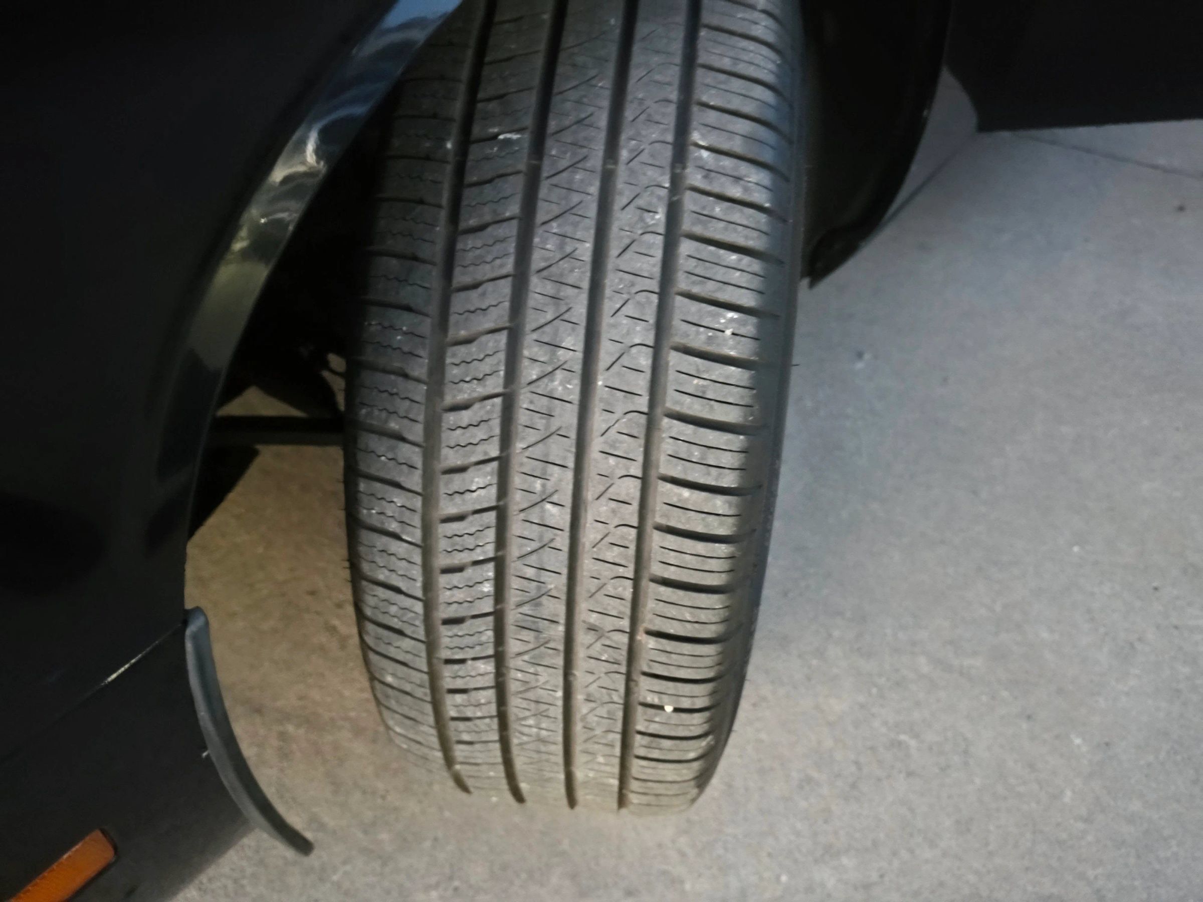 Used 2014 Dodge Challenger SXT RWD image 32