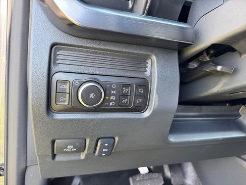 New 2026 Ford F350 Lariat w/ Black Appearance Package image 21