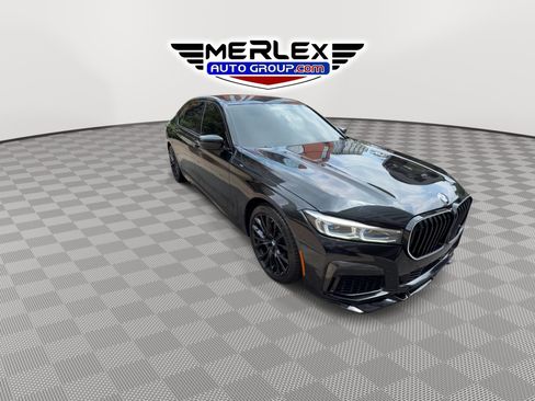 Used 2020 BMW 750i xDrive w/ Executive Package AWD/4WD image 2