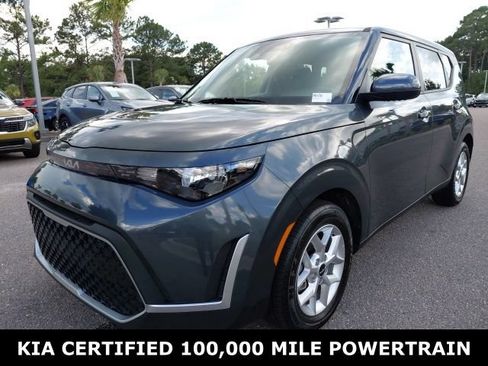 Certified 2025 Kia Soul LX FWD image 1