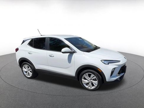 Used 2025 Buick Encore GX Preferred FWD image 2