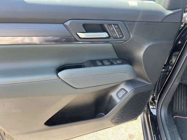 New 2027 GMC Terrain AT4 w/ Convenience Package III AWD/4WD image 14