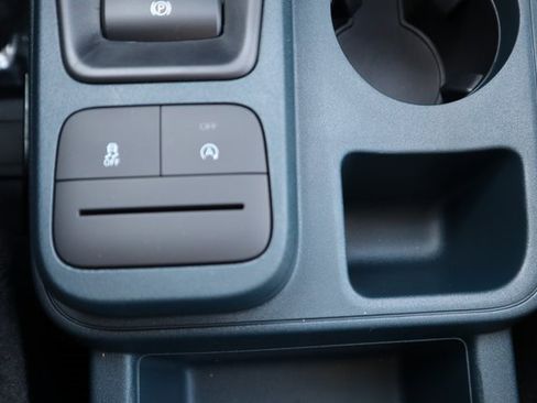 New 2026 Ford Maverick XL image 13