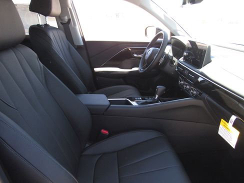 Certified 2025 Acura ADX AWD image 9