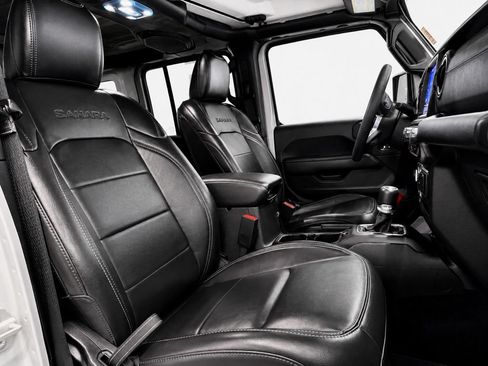 Used 2023 Jeep Wrangler Unlimited Sahara AWD/4WD image 22