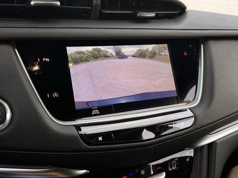 New 2026 Cadillac XT5 Luxury image 16