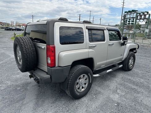 Used 2007 HUMMER H3 AWD/4WD image 8