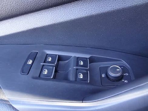 Used 2024 Volkswagen Jetta SE image 14