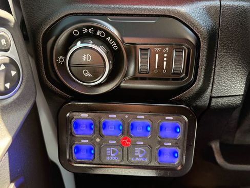 Used 2020 Jeep Gladiator Rubicon AWD/4WD image 15