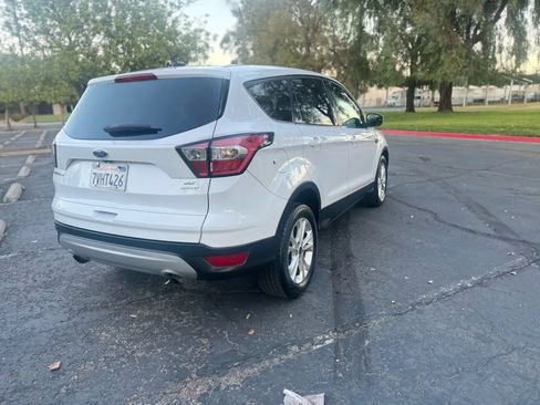 Used 2017 Ford Escape SE FWD image 24