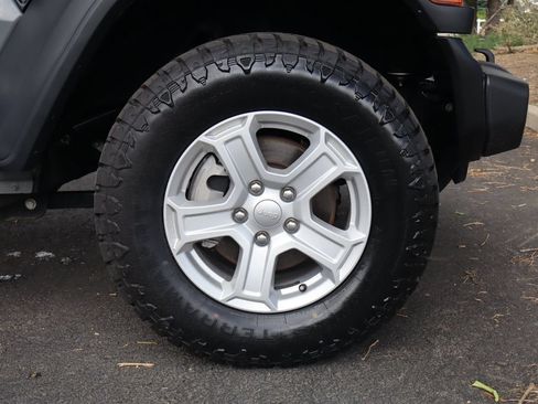 Used 2019 Jeep Wrangler Unlimited Sport S AWD/4WD image 44