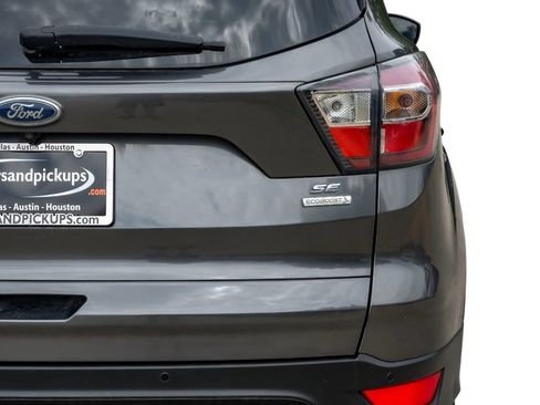 Used 2017 Ford Escape SE w/ Equipment Group 201A FWD image 52