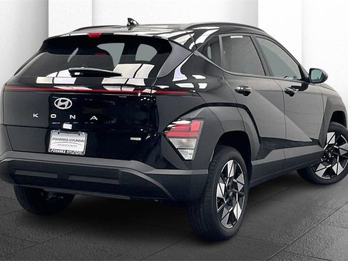 Certified 2025 Hyundai Kona SEL image 11