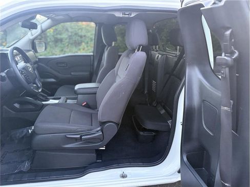 Used 2024 Nissan Frontier S w/ S Utility Package image 19