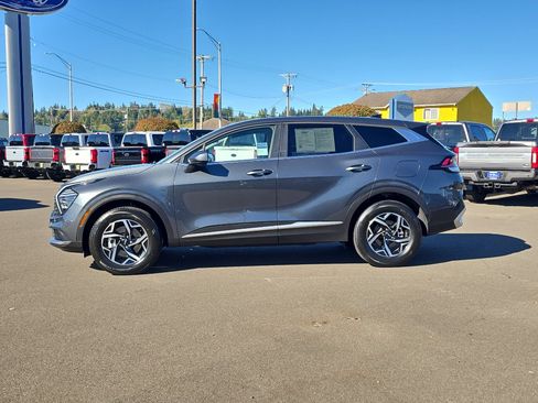 Used 2024 Kia Sportage LX image 6