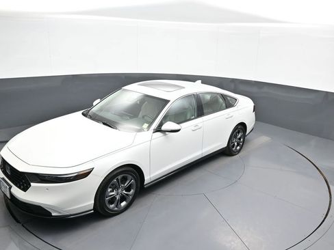 Certified 2024 Honda Accord EX-L image 33