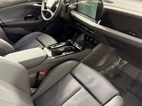 Certified 2025 Audi A6 e-tron Premium Plus w/ Premium Plus image 14