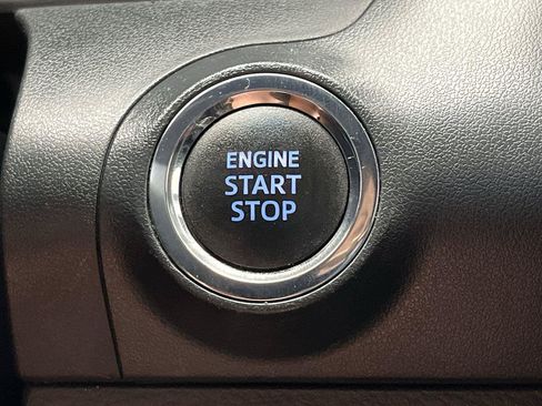 Used 2020 Toyota Avalon XLE w/ Carpet Mat Package FWD image 19