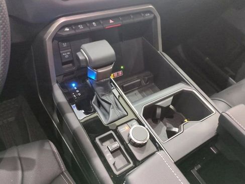 New 2026 Toyota Tundra Limited AWD/4WD image 15
