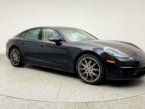 Used 2023 Porsche Panamera w/ Premium Package RWD image 3