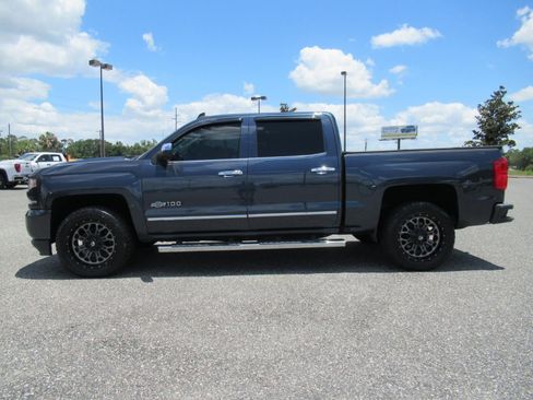 Used 2018 Chevrolet Silverado 1500 LTZ Z71 w/ Centennial Edition AWD/4WD image 4