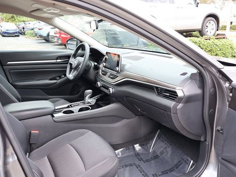 Used 2023 Nissan Altima 2.5 SV image 24