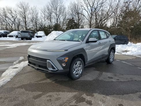 New 2026 Hyundai Kona SE AWD/4WD image 2
