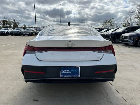 Used 2024 Hyundai Elantra Limited image 6