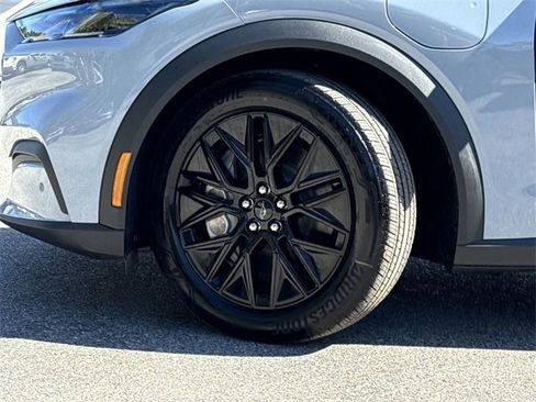 New 2025 Ford Mustang Mach-E Select image 39