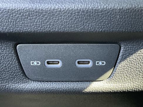 New 2026 Volkswagen Tiguan SE R-Line FWD image 13