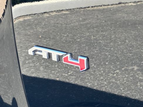 Certified 2022 GMC Canyon AT4 w/ Trailering Package AWD/4WD image 26
