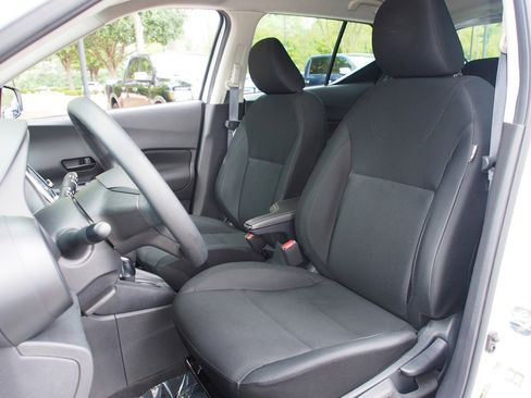 Used 2023 Nissan Kicks S FWD image 16
