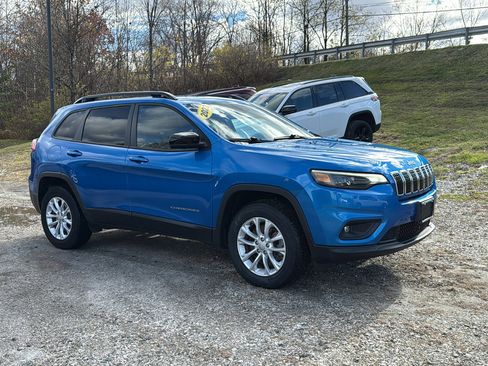 Certified 2022 Jeep Cherokee Latitude Lux image 2