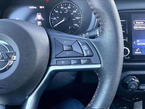 Certified 2021 Nissan Kicks SR image 24