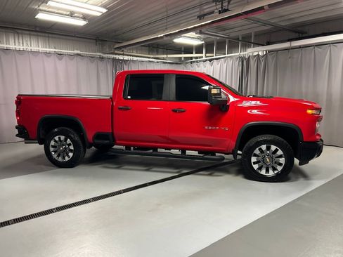 Used 2025 Chevrolet Silverado 2500 Custom w/ Custom Value Package AWD/4WD image 8