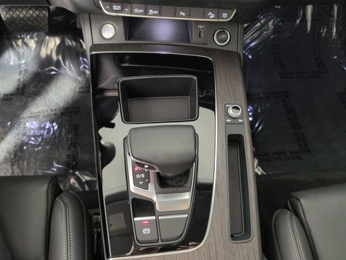 Certified 2024 Audi Q5 2.0T Premium image 17