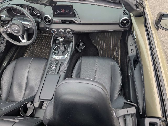 Used 2023 MAZDA MX-5 Miata Grand Touring RWD image 19