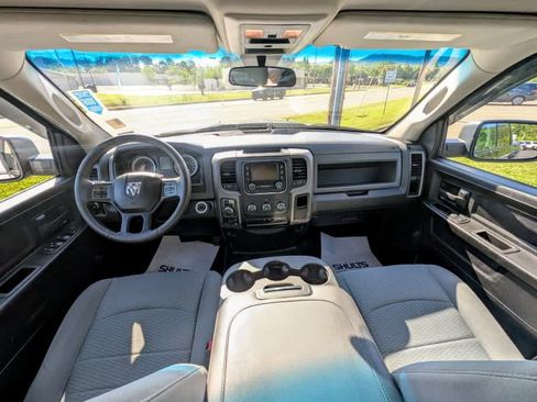 Used 2019 RAM 1500 Express w/ Express Value Package AWD/4WD image 9