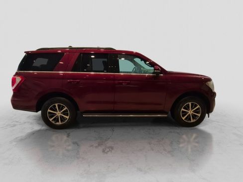 Used 2019 Ford Expedition XLT w/ Equipment Group 202A image 9