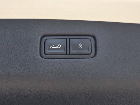 Used 2023 Genesis GV70 2.5T w/ Select Package AWD/4WD image 43