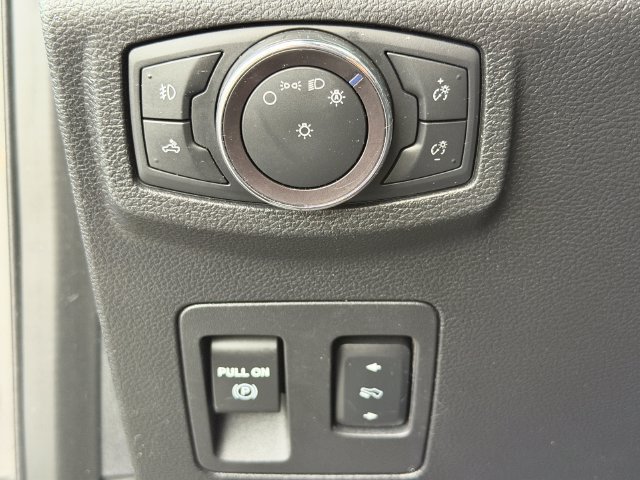 Used 2018 Ford F150 XLT w/ Equipment Group 302A Luxury AWD/4WD image 36