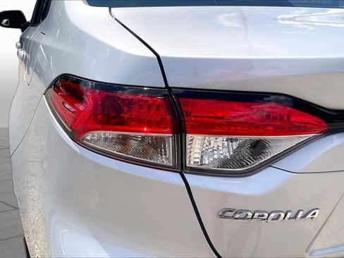 Used 2025 Toyota Corolla LE FWD image 25