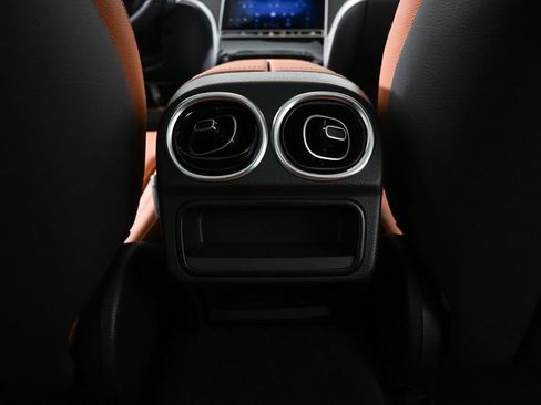 Certified 2025 Mercedes-Benz C 300 Sedan image 17