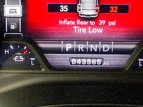 Used 2023 RAM 1500 Big Horn image 15