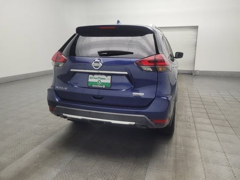 Used 2019 Nissan Rogue S w/ Special Edition Package FWD image 7