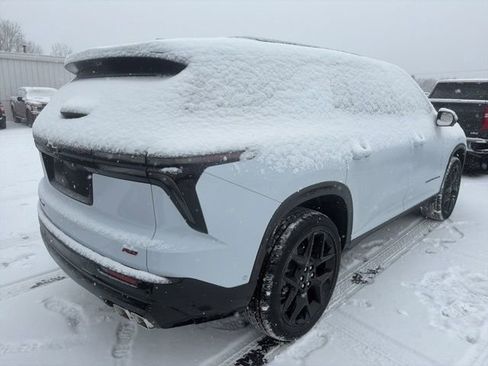 New 2026 Chevrolet Traverse RS image 3