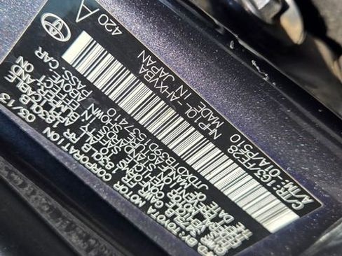 Used 2013 Toyota Prius C One image 19